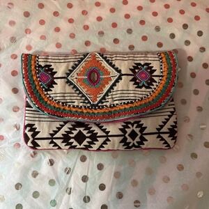 Sorpresa! Clothe clutch purse